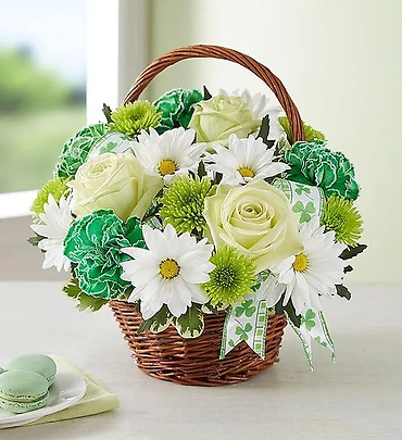 St. Patrick\'s Day Flower Basket